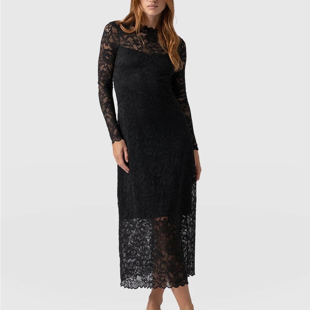Saint & Sofia Runway Lace Dress